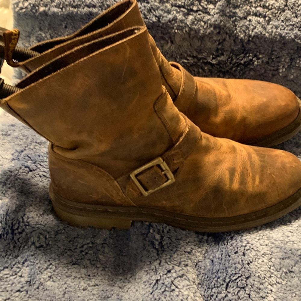 Biker boots